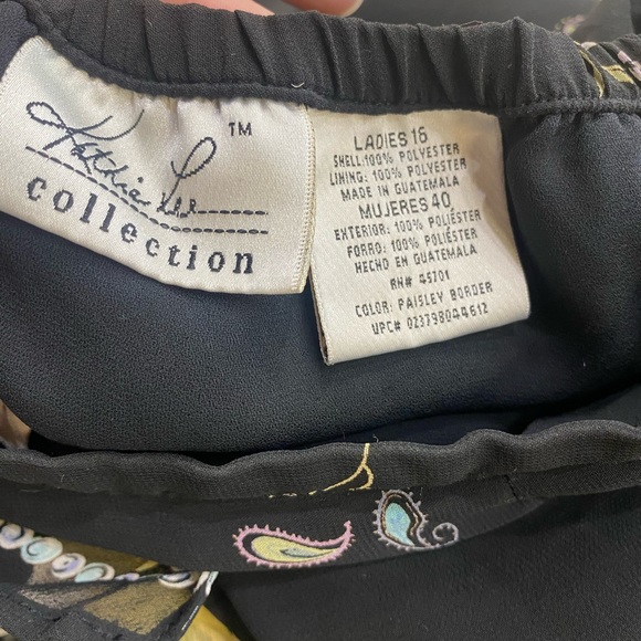 Black maxi skirt - Picture 3 of 3